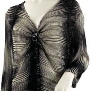 Chico's Top Black and White Size 2 SKU 000316-6